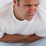 Чем отличаются симптомы и лечение пищевого отравления от несварения желудка