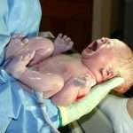 Кровоизлияние в мозг у новорожденного: причины и последствия