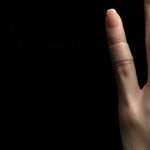 Онемение пальцев правой руки: причины и лечение