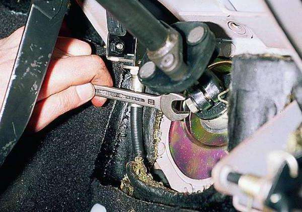 ВАЗ 2114 ремонт рулевой рейки 