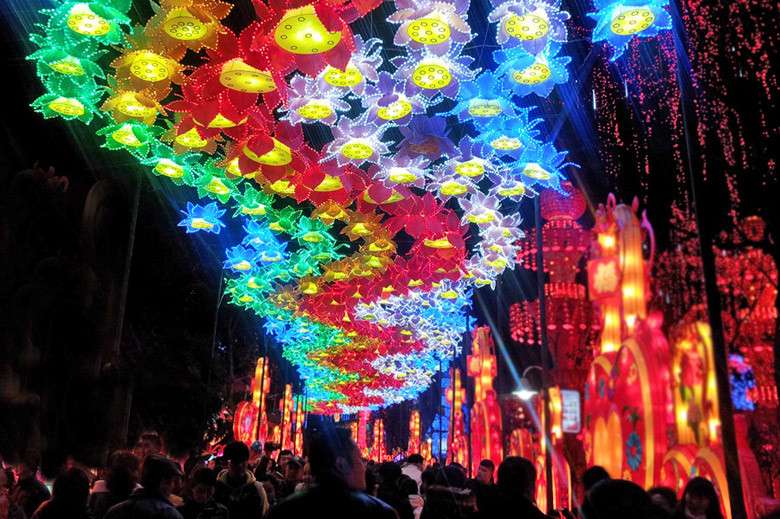 китайский праздник фонарей