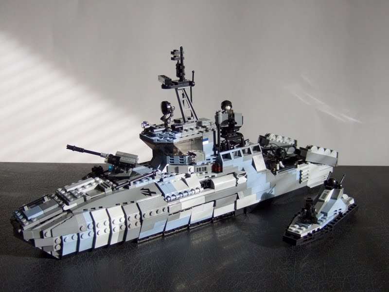 Военный корабль Лего