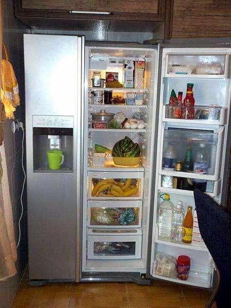 холодильник для магазина