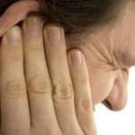 Если болят уши, как лечить и каковы причины?
