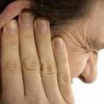 Серные пробки в ушах. Симптомы, диагностика и лечение