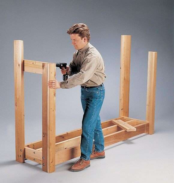 Как построить дровяник своими руками