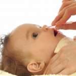 Промывание носа физраствором грудничку: пошаговая инструкция, показания к проведению и рекомендации врачей
